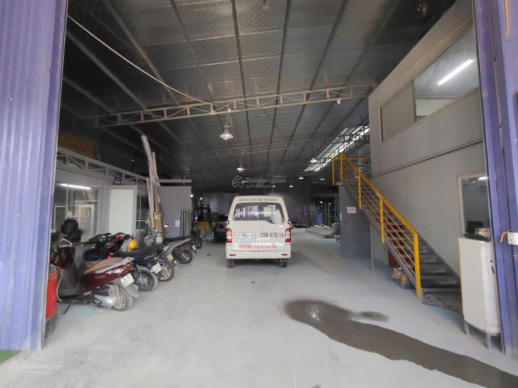 Cho thuê kho xưởng lại yên, hoài đức. dt 1.300m2, xe cont đỗ cửa. giá 91 triệu/tháng