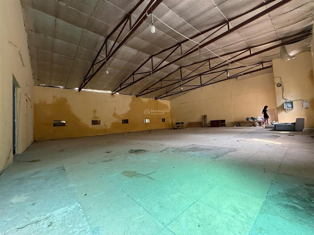 Cho thuê kho xưởng đường nguyễn văn giáp, mỹ đình. dt 400m2, xe cont đỗ cửa. giá 35 triệu