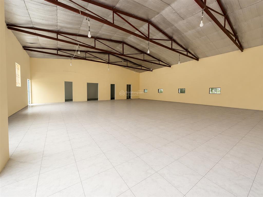 Cho thuê kho xưởng đường nguyễn văn giáp, mỹ đình. dt 400m2, xe cont đỗ cửa. giá 35 triệu