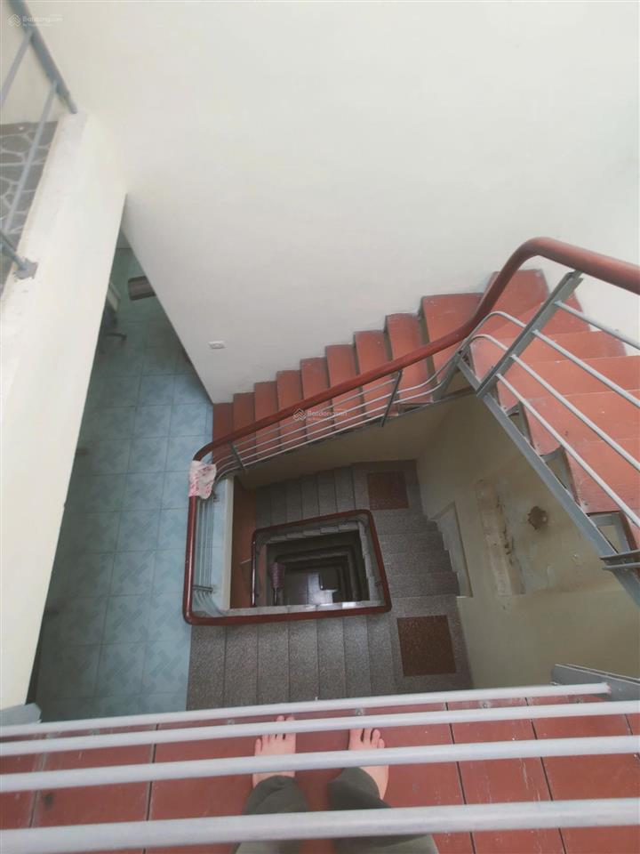 Cho thuê nhà simco vạn phúc, dt 75m2, 5 tầng, có đh, giá 18 triệu/tháng