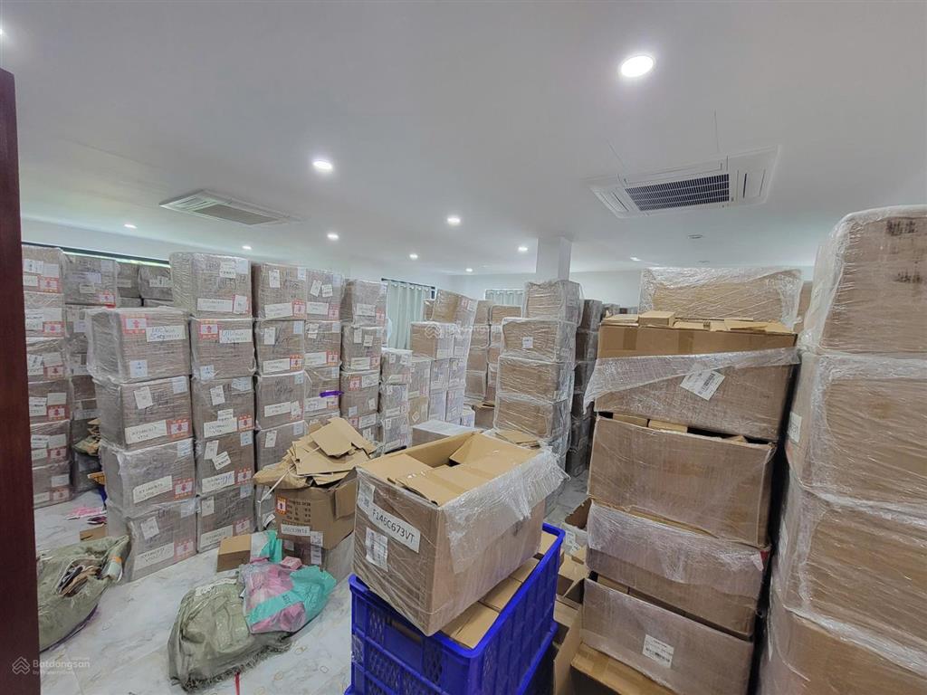 Cho thuê nhà nguyễn xiển, thanh xuân, dt 140m, xd 110m2, 6,5 tầng, thang máy. giá 65 triệu/tháng