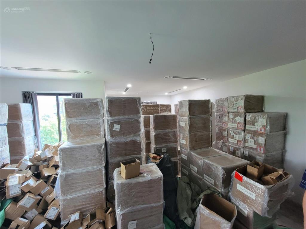 Cho thuê nhà nguyễn xiển, thanh xuân, dt 140m, xd 110m2, 6,5 tầng, thang máy. giá 65 triệu/tháng