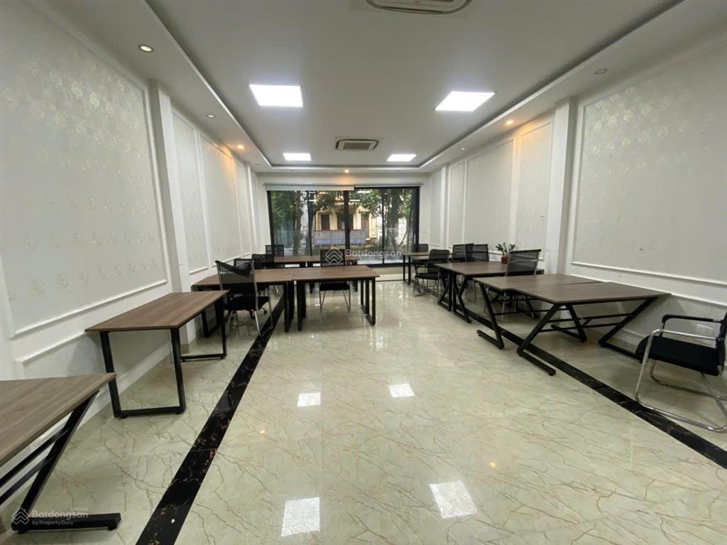 Cho thuê nhà phân lô trung yên, trung hoà. dt 90m2, 7 tầng, thông sàn, thang máy. 80 triệu