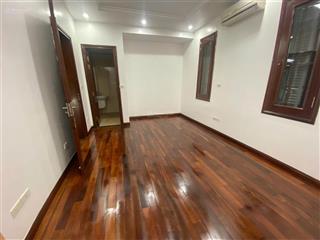 Cho thuê biệt thự mỹ đình, dt 100m2, xd 75m2, 4 tầng, có gara đỗ xe. giá 31 triệu/tháng
