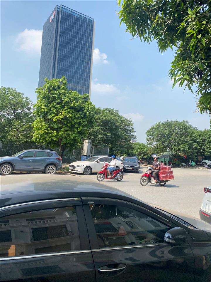 Cho thuê nhà liền kề vinhomes green bay mễ trì, dt 96m, 4,5 tầng, giá 65 triệu/tháng