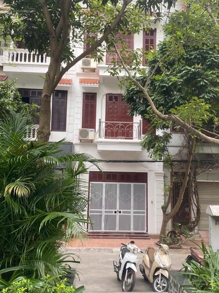 Cho thuê nhà phân lô mỹ đình, dt 75m, 4,5 tầng, ô tô đỗ cửa. giá 20 triệu/tháng