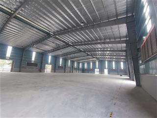 Cho thuê kho xưởng đường đại lộ thăng long, dt 3200m2, mỗi ô 1.600m2 mặt tiền 42m. có pccc
