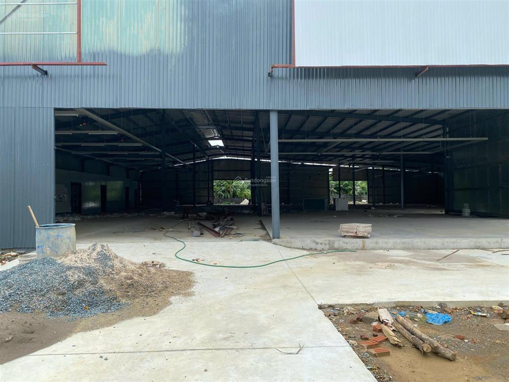 Cho thuê kho xưởng phú mãn, quốc oai. dt 1.400m2 + 2000m2 sân. mới 100%, xe cont đỗ cửa