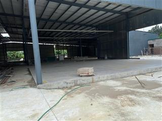 Cho thuê kho xưởng phú mãn, quốc oai. dt 1.400m2 + 2000m2 sân. mới 100%, xe cont đỗ cửa