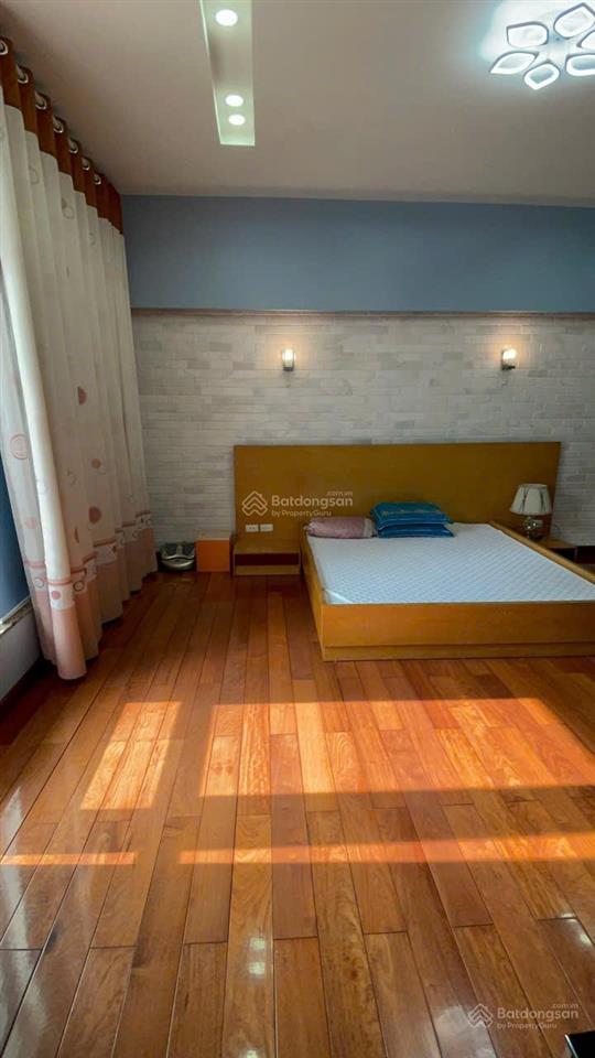 Cho thuê biệt thự làng việt kiều châu âu, dt 130m, xây dựng 90m2, 3 tầng. giá 33 triệu/tháng