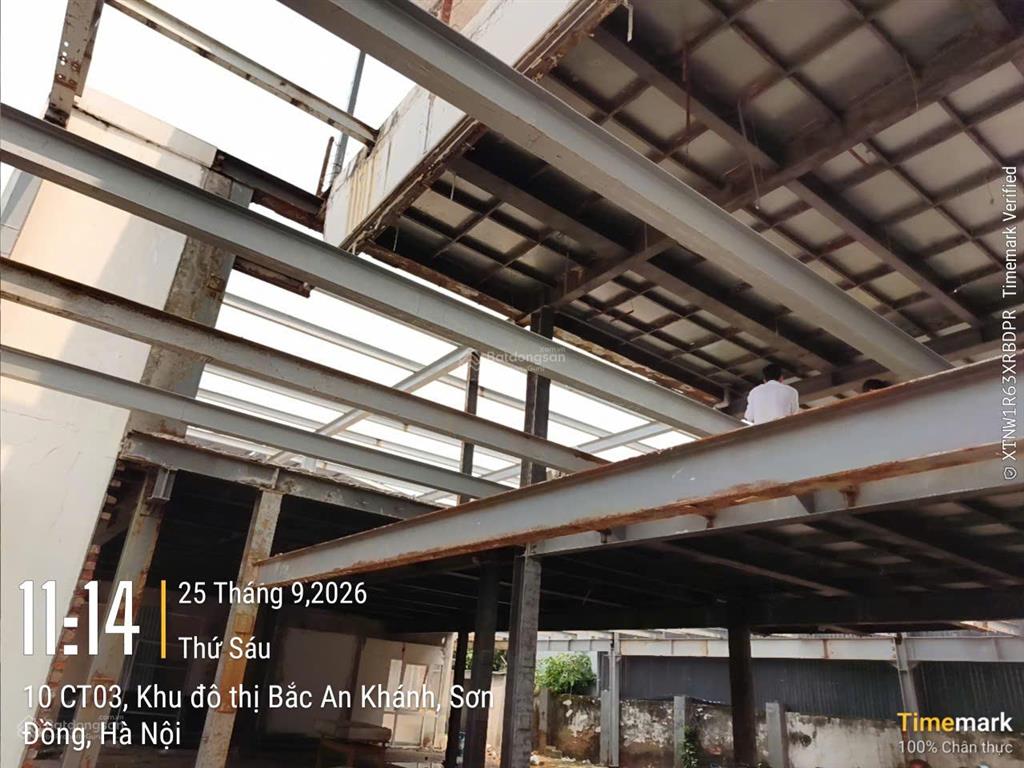 Cho thuê kho xưởng mặt đại lộ thăng long. dt 900m2, có pccc vách tường. giá 100 nghìn/m2