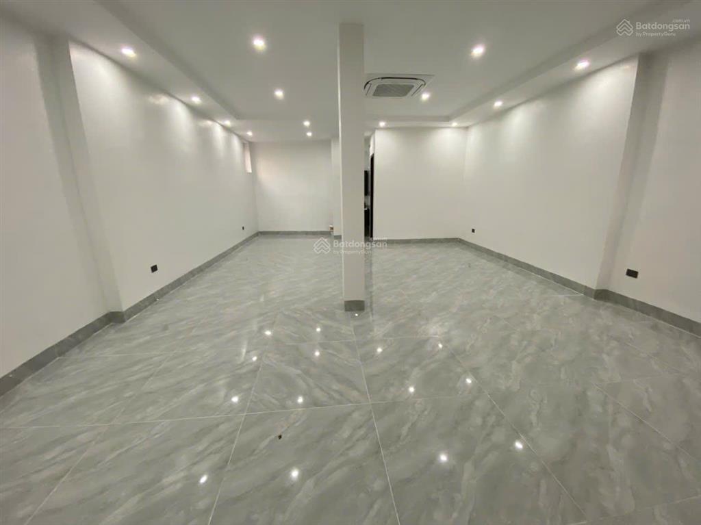 Cho thuê nhà đại mỗ, từ liêm. dt 116m2, 4 tầng, thang máy, điều hòa. giá 28 triệu