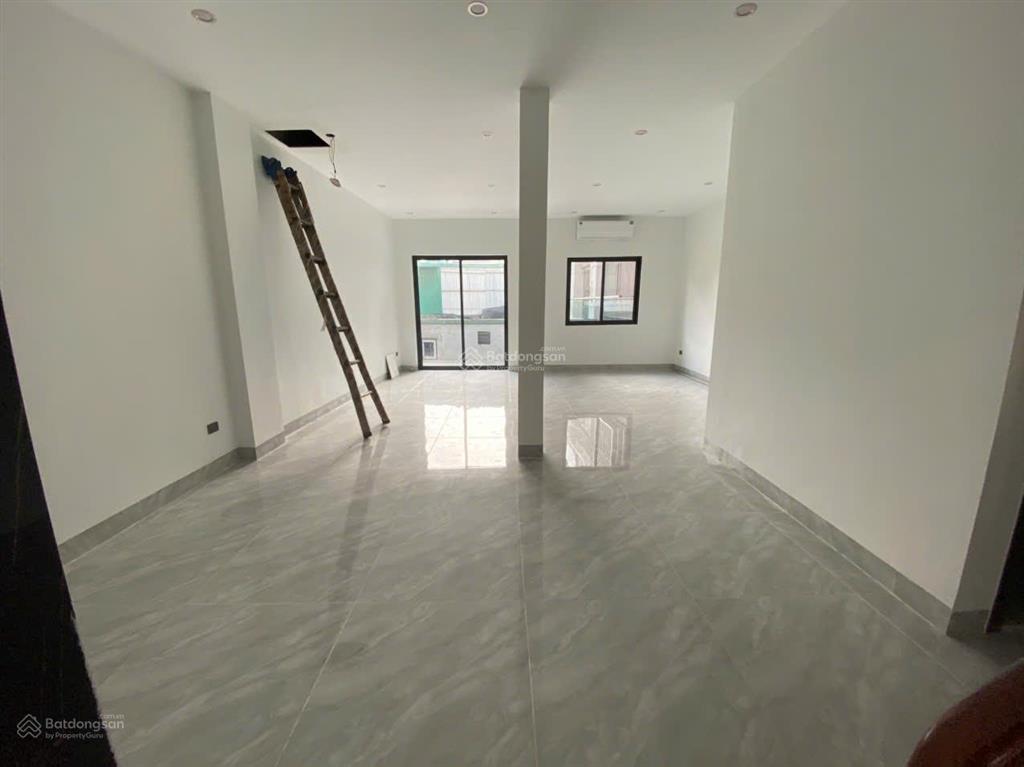 Cho thuê nhà đại mỗ, từ liêm. dt 116m2, 4 tầng, thang máy, điều hòa. giá 28 triệu