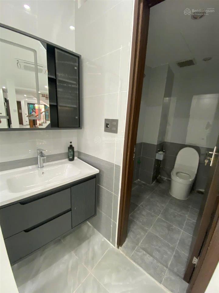 Cho thuê nhà đại mỗ, từ liêm. dt 116m2, 4 tầng, thang máy, điều hòa. giá 28 triệu