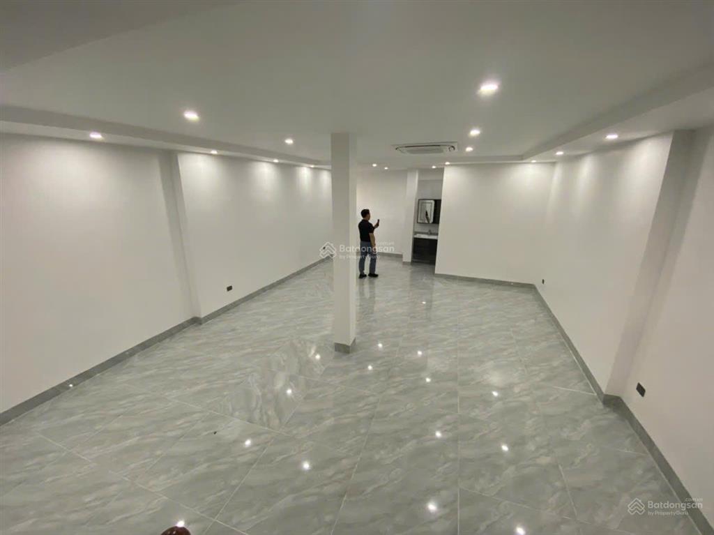 Cho thuê nhà đại mỗ, từ liêm. dt 116m2, 4 tầng, thang máy, điều hòa. giá 28 triệu