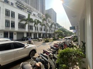 Cho thuê nhà liền kề vinhomes gardenia hàm nghi. giá 35 triệu/tháng. dt 95m2, 5 tầng, mt 6m