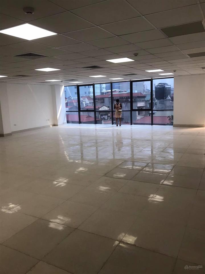 Cho thuê văn phòng đường lưu quang vũ, dt 170m2 thông sàn, văn phòng đẹp, chỗ để ô tô  0963 506 ***