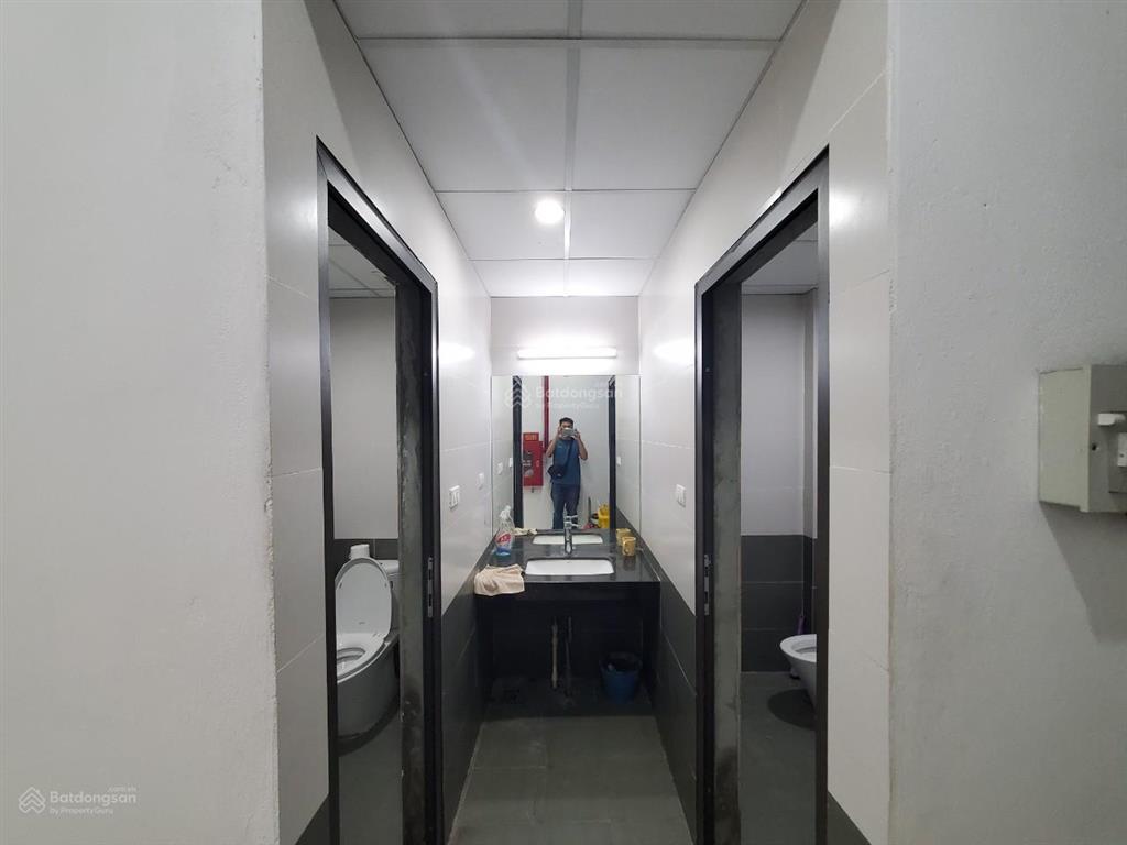 Cho thuê văn phòng đường lưu quang vũ, dt 170m2 thông sàn, văn phòng đẹp, chỗ để ô tô  0963 506 ***