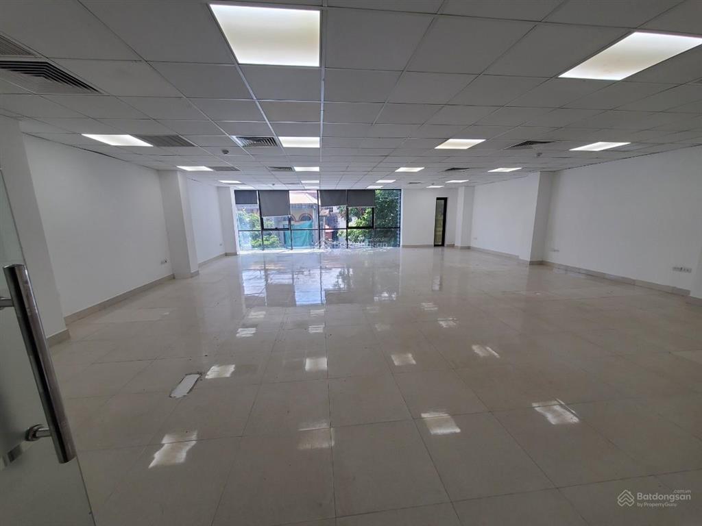 Cho thuê văn phòng đường lưu quang vũ, dt 170m2 thông sàn, văn phòng đẹp, chỗ để ô tô  0963 506 ***