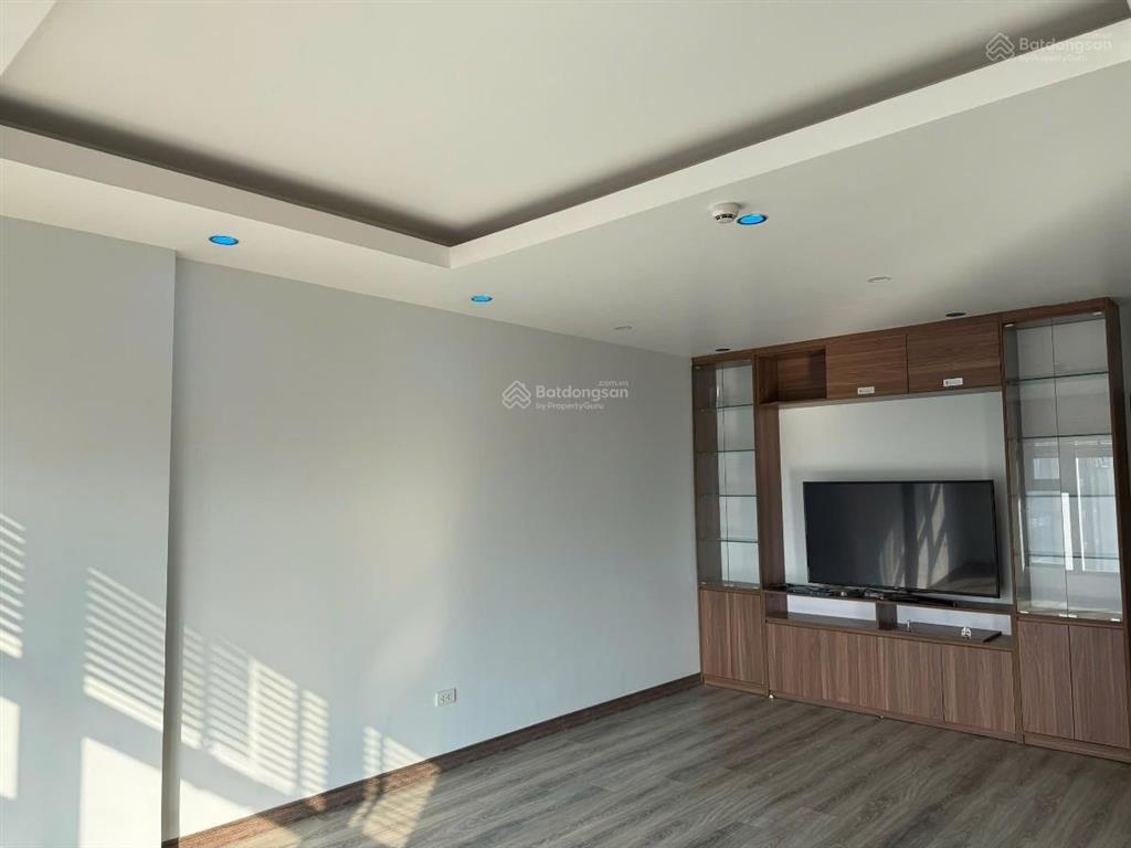 Rẻ đẹp ! phân lô nguỵ như kontum , dt 40m x6t thang máy , vỉa hè 4m , sẵn về ở , cho thuê,pccc
