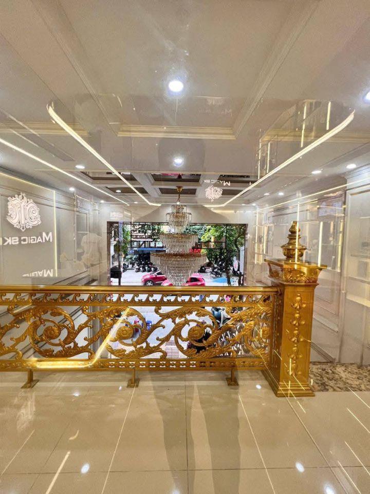 Mới. Nhà 44 Đỗ Quang - Cầu Giấy, dt 70m2 x 8T Thang máy, Kinh Doanh - Ô tô tránh - Vỉa hè 2 bên. lh: 0988138345