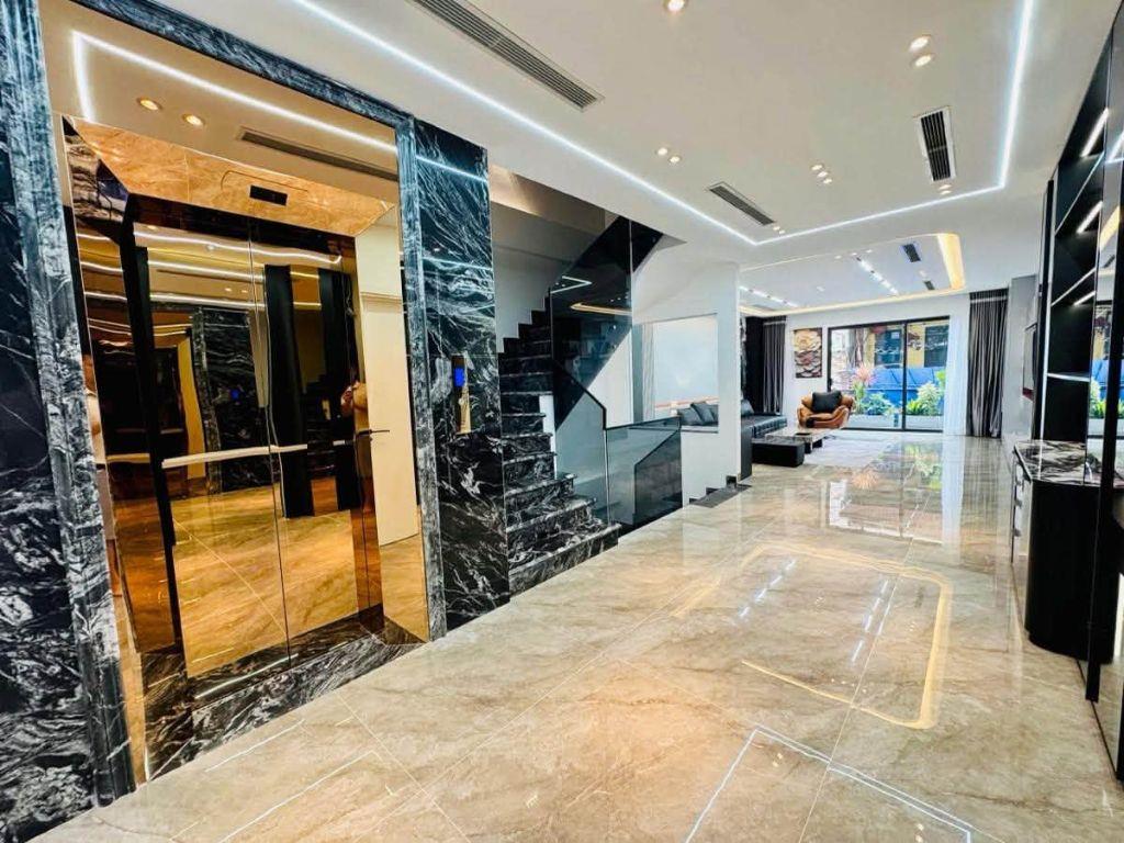 Bán gấp nhà 30 Nguyễn Thị Định - Cầu Giấy, dt 90m2 x 8T thang máy, gara ô tô, lh ngay: 0988138345