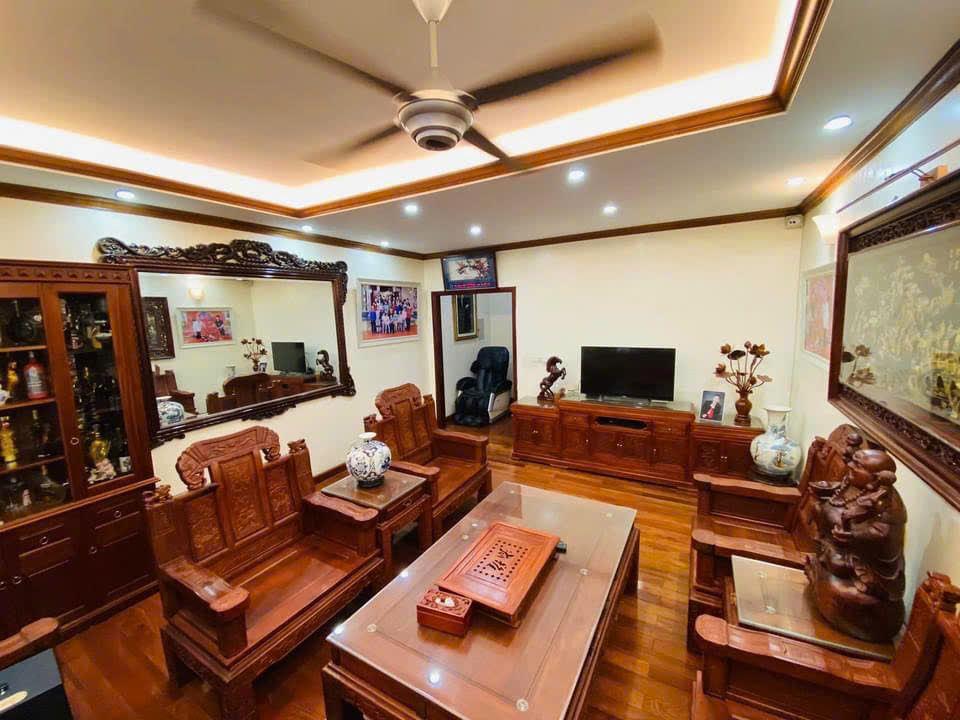 Nhà Đẹp View Vườn Hoa- Hồ Nước phố Hoàng Ngân - Cầu Giấy. 65m2 x 5T Mt 5m , giá nhỉnh 30 tỷ. Lh 0988138345.
