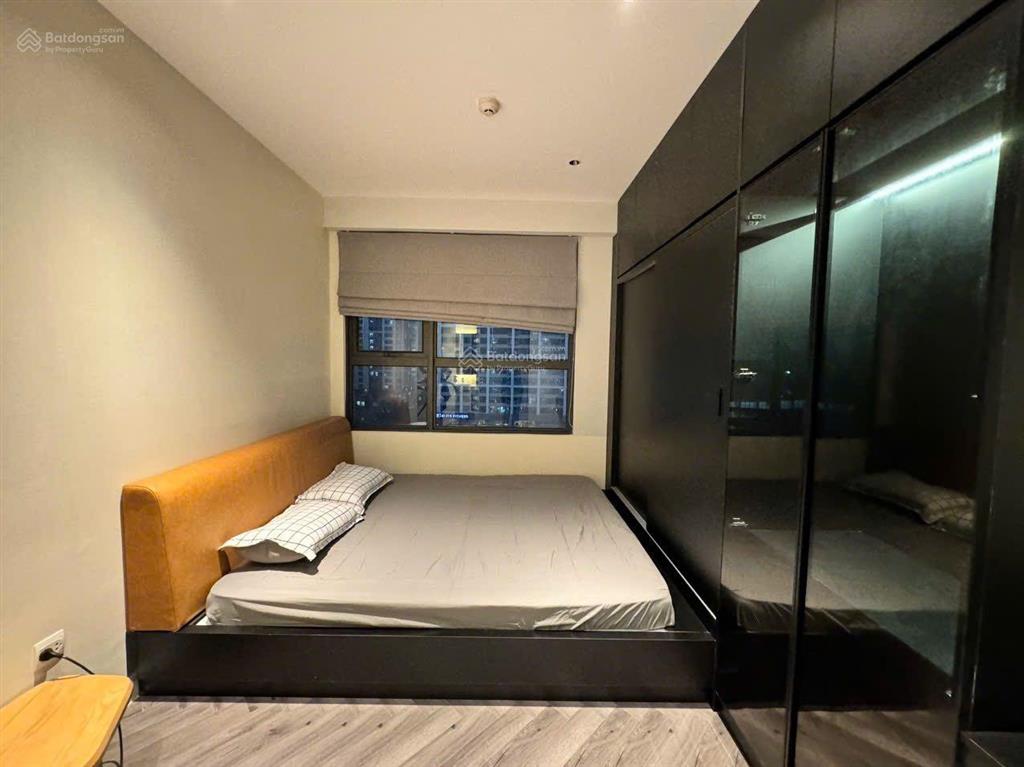 Cho thuê chcc vinhomes d'capitale, 2 phòng ngủ, đầy đủ nội thất, như hình.  0936 325 ***