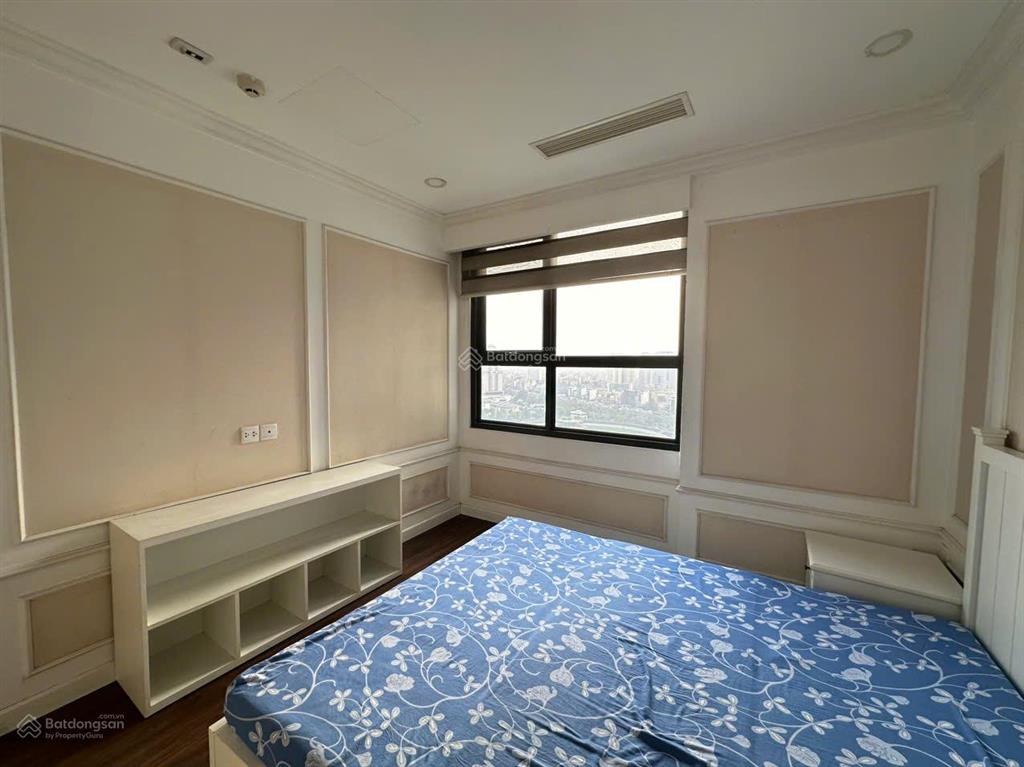 Cho thuê chcc vinhomes d'capitale, đập thông 2 căn, 6 phòng ngủ, tòa c7, 180m2, đầy đủ nội thất