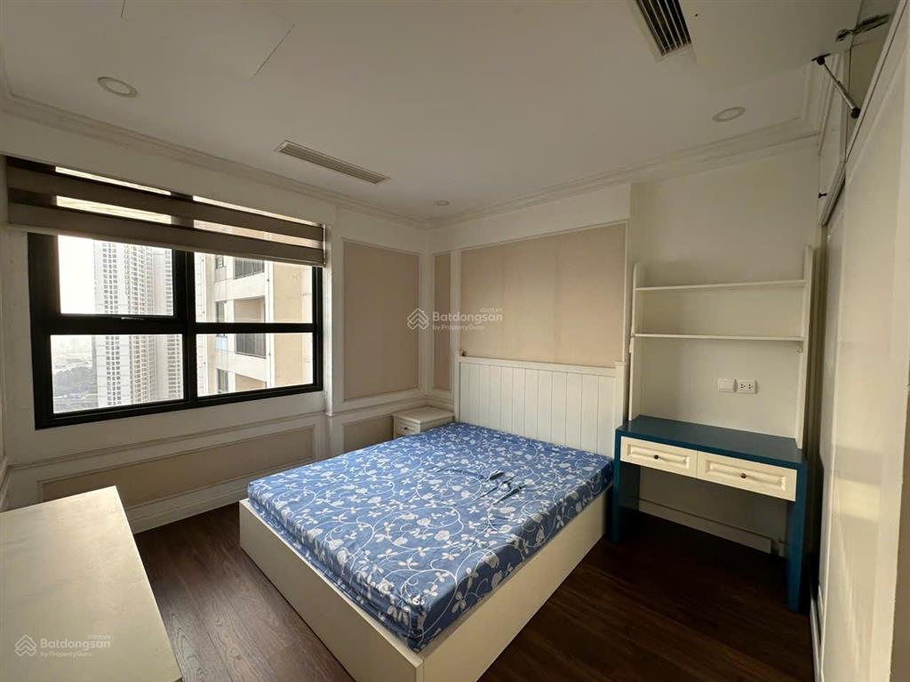 Cho thuê chcc vinhomes d'capitale, đập thông 2 căn, 6 phòng ngủ, tòa c7, 180m2, đầy đủ nội thất