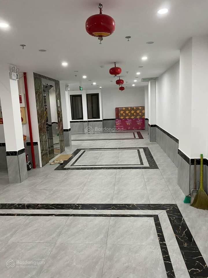 Hiếm  hoàng quốc việt  dòng tiền 250 triệu/tháng | 9 tầng 1 hầm 58 phòng full giá chỉ 35,x tỷ
