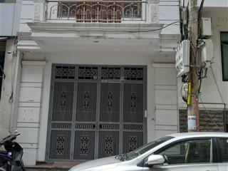 Nhà phân lô phố phạm tuấn tài  cầu giấy. diện tích 55m2 x 5 tầng mặt tiền 5m đường 8m