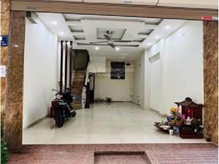 Nhà ngõ 389 đường hoàng quốc việt, diện tích 40m2 x 5 tầng, ô tô đậu cửa, 17 triệu/tháng