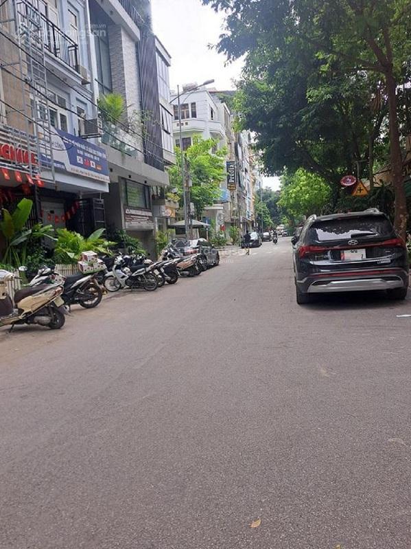 Nhà ngõ 3 phố phạm tuấn tài  diện tích 60m2 x 6 tầng, nhà mới, có thang máy, điều hòa, ngõ ô tô