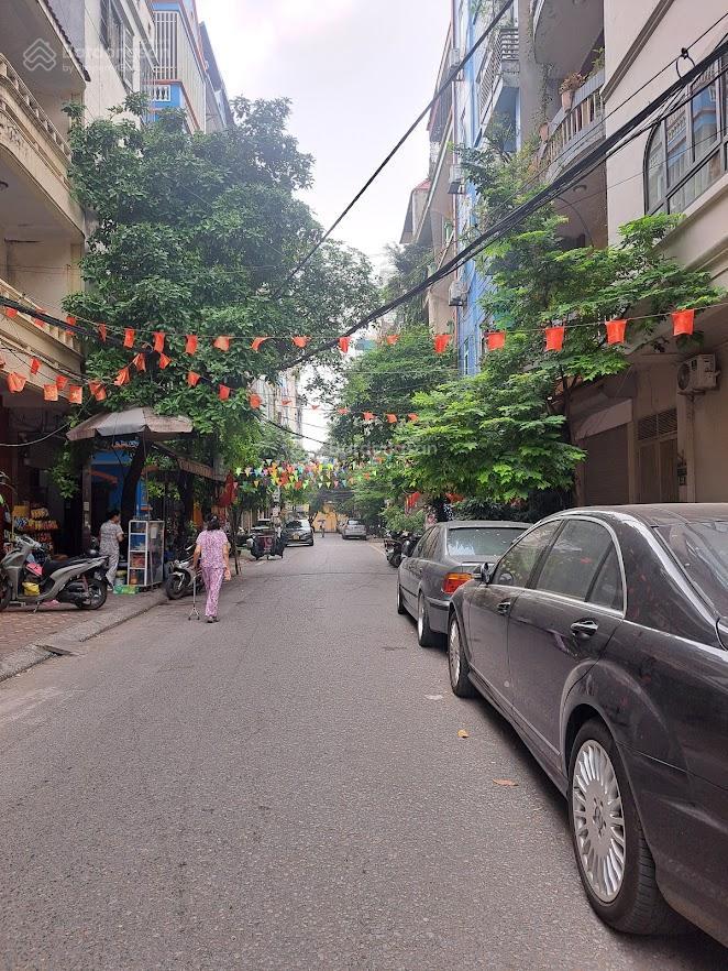 Cho thuê nhà ngõ 61 phố phạm tuấn tài  diện tích 80m2 x 4 tầng, mặt tiền 6m đường rộng để ô tô