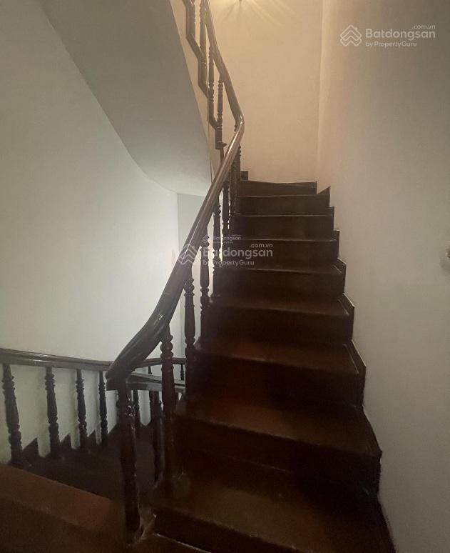 Cho thuê nhà ngõ 61 phố phạm tuấn tài  diện tích 80m2 x 4 tầng, mặt tiền 6m đường rộng để ô tô