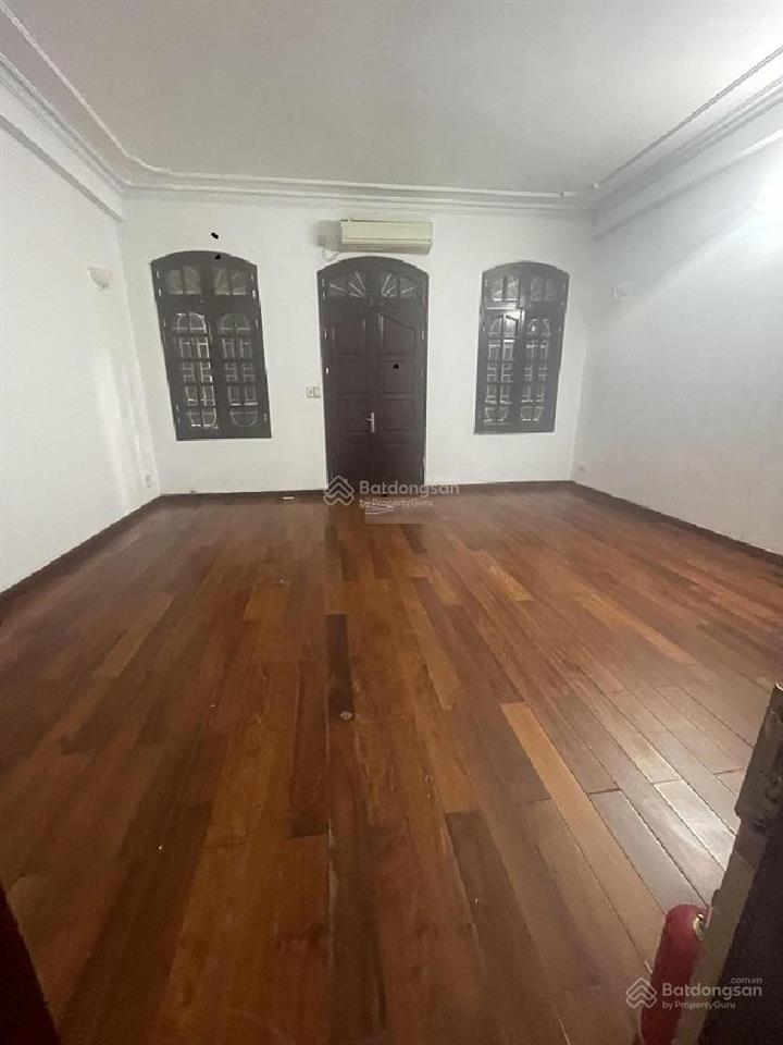 Cho thuê nhà ngõ 61 phố phạm tuấn tài  diện tích 80m2 x 4 tầng, mặt tiền 6m đường rộng để ô tô