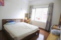 Cho thuê nhà ngõ 2 phố hoàng sâm  diện tích 40m2 x 4 tầng 1 tum, đường rộng để ô tô, có nội thất