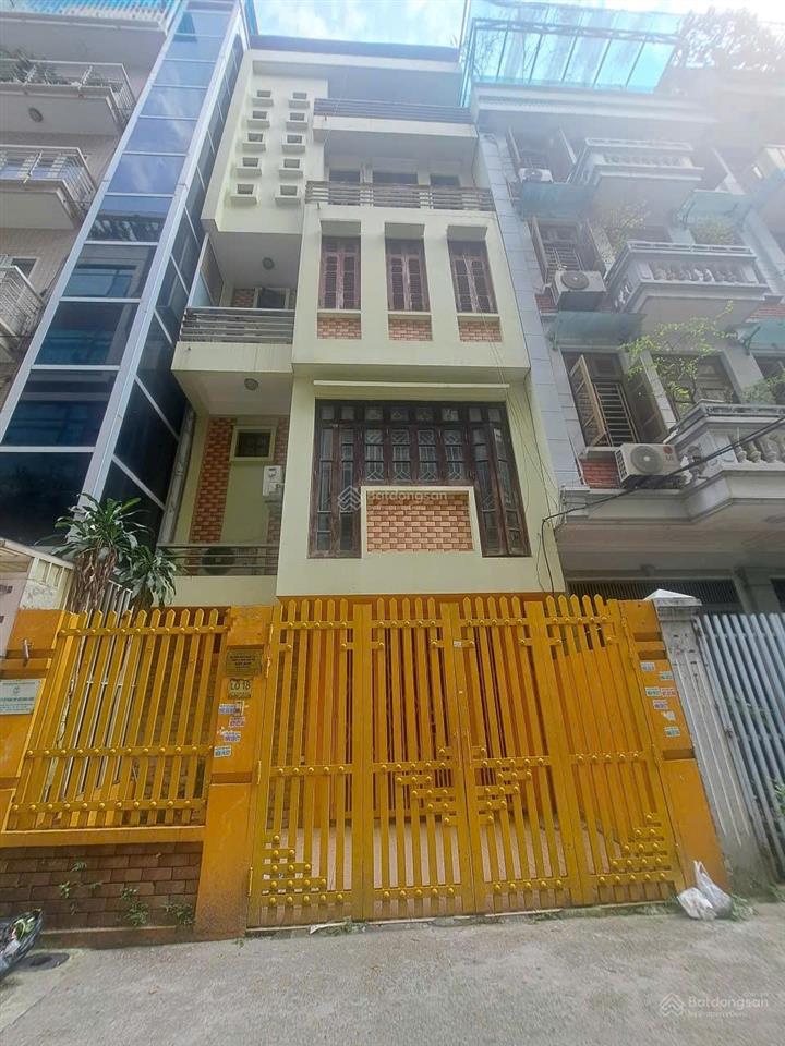 Nhà nguyên căn phố trần quốc hoàn  40m2 x 6 tầng xây mỗi tầng 1 phòng, ô tô đậu cửa