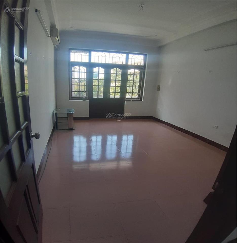 Cho thuê nhà 5 tầng ngõ 2 phố hoàng sâm  cầu giấy. giá 18 triệu/th, đường rộng để xe, ô tô tránh