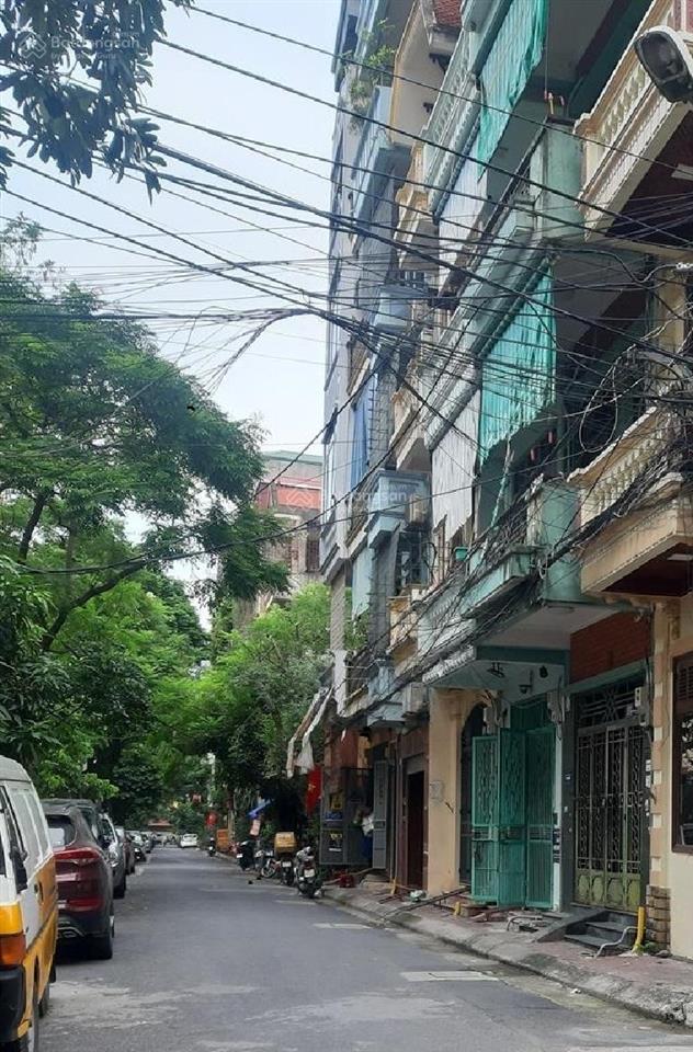 Cho thuê nhà 5 tầng ngõ 2 phố hoàng sâm  cầu giấy. giá 18 triệu/th, đường rộng để xe, ô tô tránh