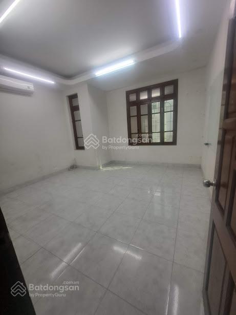Cho thuê nhà lk 95m2 x 4 tầng ngõ 118 nguyễn khánh toàn  cạnh trường thpt cầu giấy