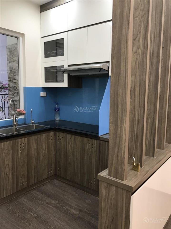 Cần bán căn hộ ct2a tòa tái định cư hoàng cầu dt 74m, 2 ngủ full đồ view hồ giá bán 6,7 tỷ