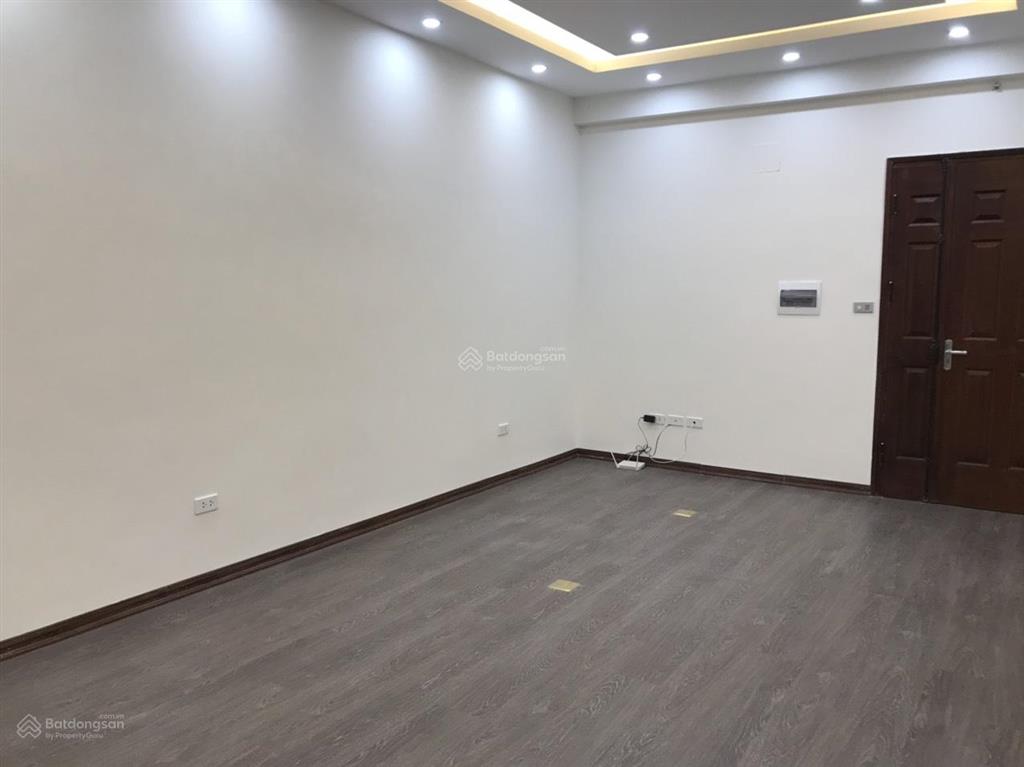 Cần bán căn hộ ct2a tòa tái định cư hoàng cầu dt 74m, 2 ngủ full đồ view hồ giá bán 6,7 tỷ