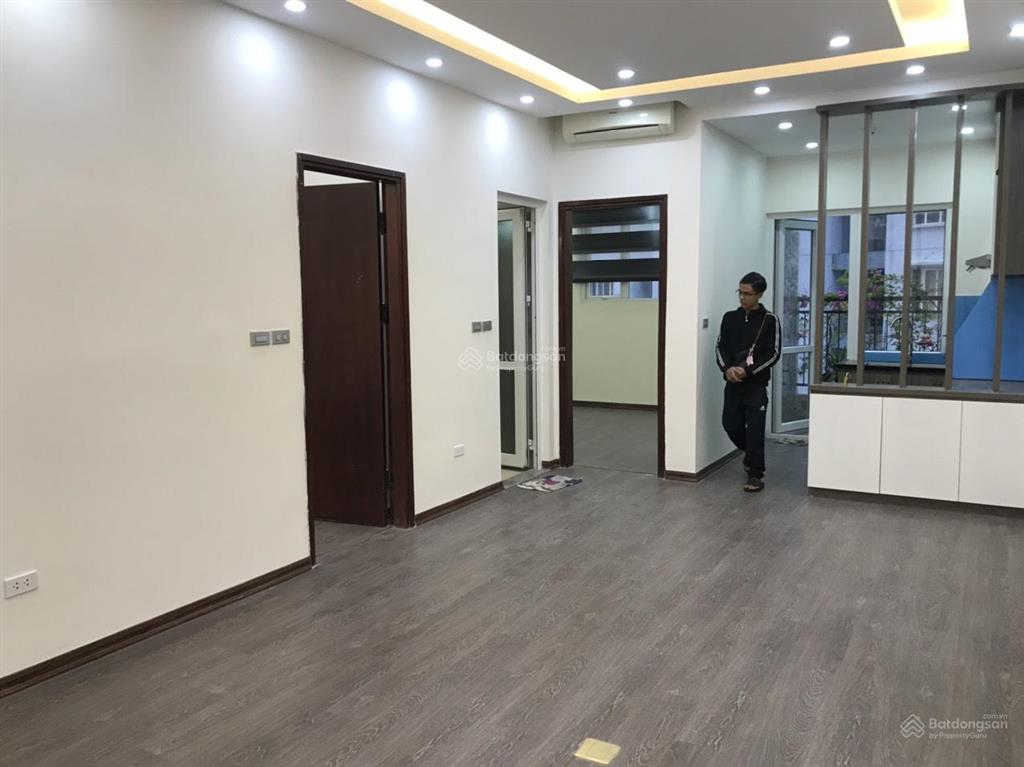 Cần bán căn hộ ct2a tòa tái định cư hoàng cầu dt 74m, 2 ngủ full đồ view hồ giá bán 6,7 tỷ