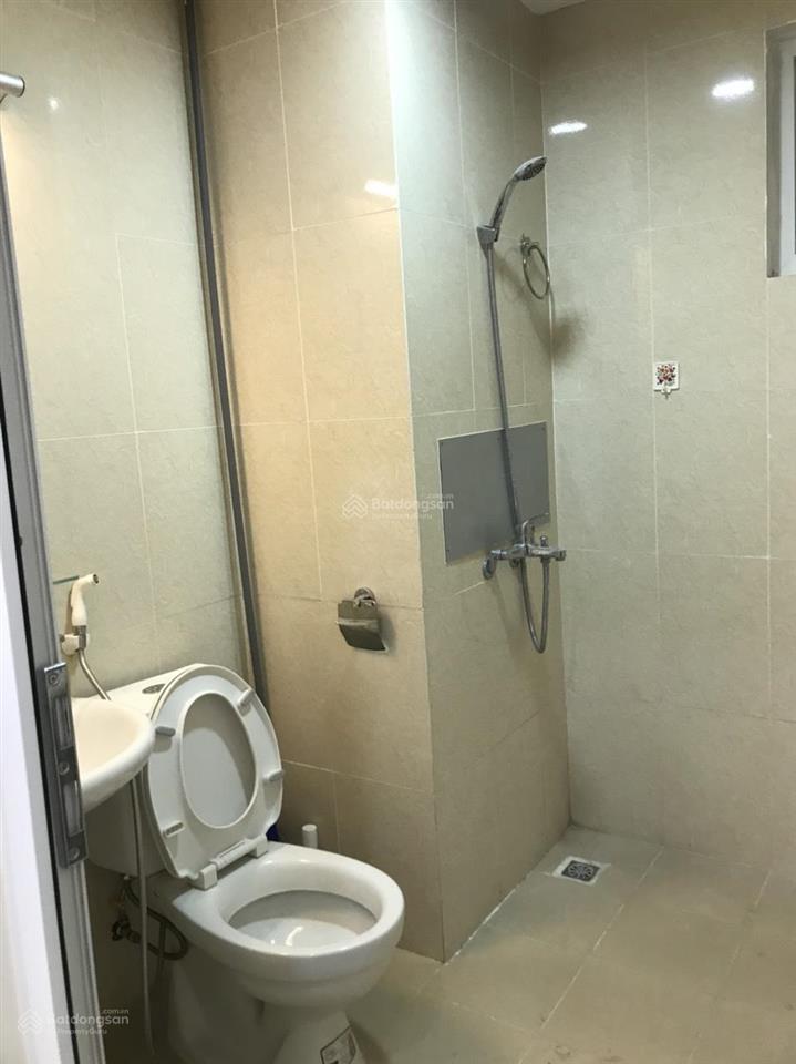 Cần bán căn hộ ct2a tòa tái định cư hoàng cầu dt 74m, 2 ngủ full đồ view hồ giá bán 6,7 tỷ
