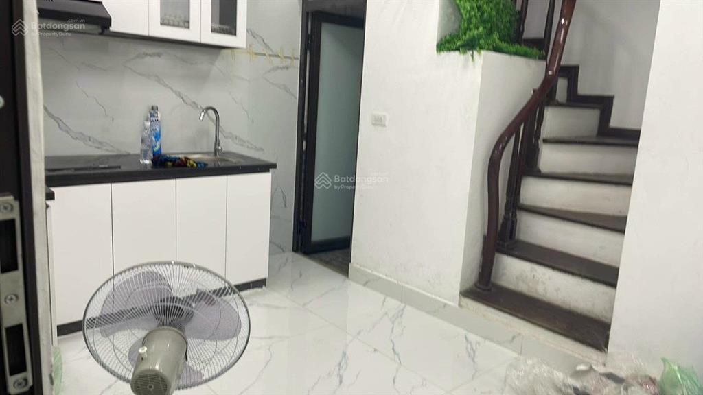 Cho thuê nhà riêng ngõ 54 nguyễn chí thanh dt 30m x5t full đồ 0903 261 ***