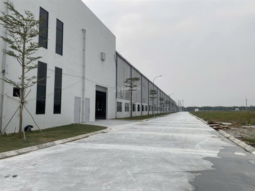 Cho thuê kho xưởng kcn thái hà 2100m2