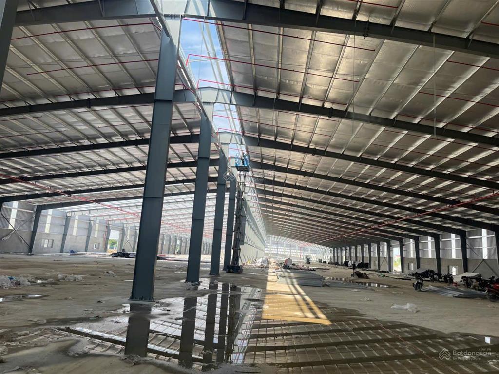 Cho thuê kho xưởng cạnh ql5 mỹ hào, dt 10.000m2