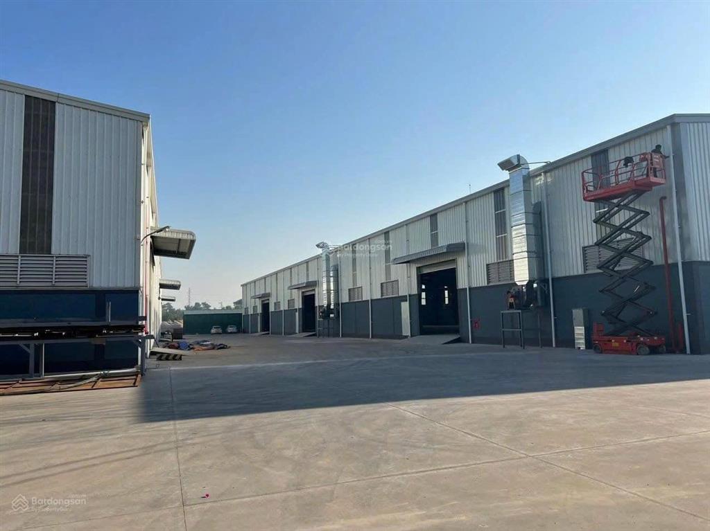 Cho thuê kho xưởng ql5 mỹ hào, dt 2500m2